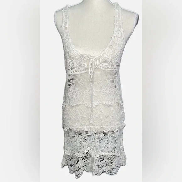 chinese dress ladies Solitaire White Eyelet Embroidered Maxi Dress, White, Small : Amazon.ca:  Everything Else